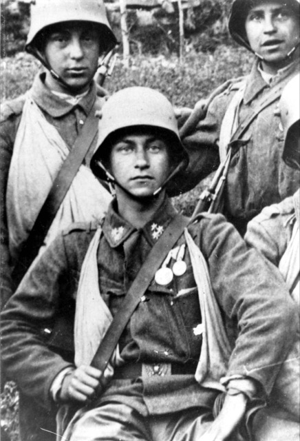Der OÖ Freiwillige Schütze Albin Prokesch war im Alter von 16 Jahren eingerückt und war zwei Jahre später mit der „Goldenen Tapferkeitsmedaille“ ausgezeichnet worden.